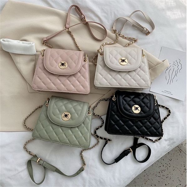 

деѬжаел каѬ дизайнеѬ оен оѬоо, ве-ма епи одного плеа purs моднй дизай, Black;red