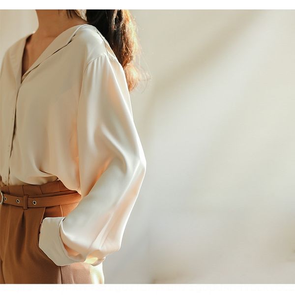 

2020 autumn new simple temperament all-match lapel chiffon shirt long sleeve vertical loose solid color shirt for women, White