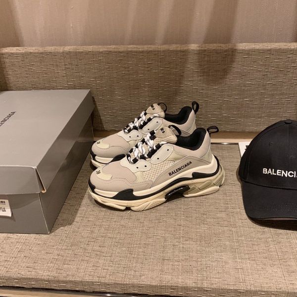 

235designer to create casual and comfortable all-match sports shoes, travel shoes outsole non-slip design with original box delivery, Black