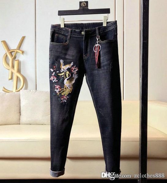 

2020 mens designer jeans distressed ripped mens jeans motorcycle black jeans causal hole denim pants streetwear mens pants, Blue