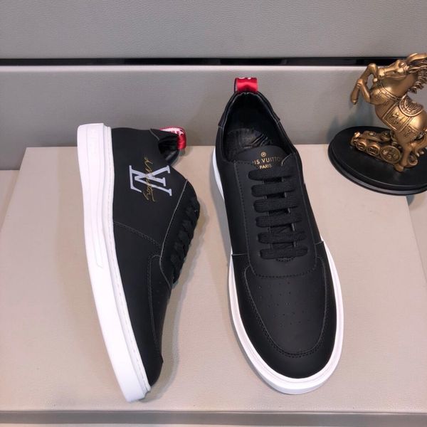 

2020i new high-quality genuine leather men's low-casual shoes, fashionable wild breathable running shoes outdoor lace-up sneakers, Black