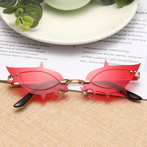 

starfish shape sunglasses, White;black
