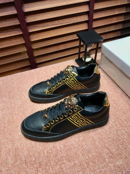 

2020d autumn men's low-cut leather casual shoes, fashion wild sports shoes, original packaging shoe box delivery, yardage: 38-45