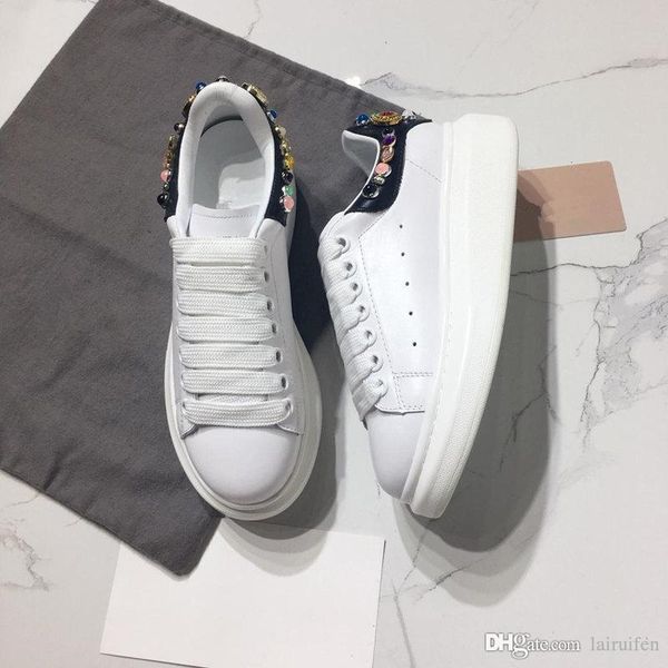 

2020 new spring casual sports shoes, famous designer couple shoes, fashionable and comfortable breathable diamond casual sports shoes