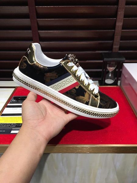 

2020v new products men's sneakers large size fashion wild lace-up sneakers low-breathable shoes comfortable, size: 38-45, Black