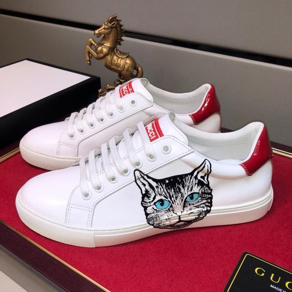 

2020y high-quality fashion bee leather low-casual men's tide shoes, stylish and comfortable breathable sneakers, size: 38-45, Black