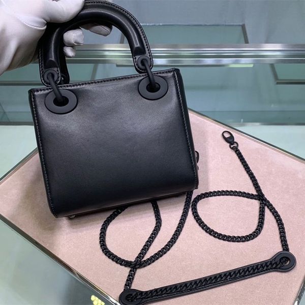 

новая повелительница сумки, три-решеточный вышитое тиснение цветка сверху замша, все ручная работа со съемным ремешком, лицо металлом и вруч