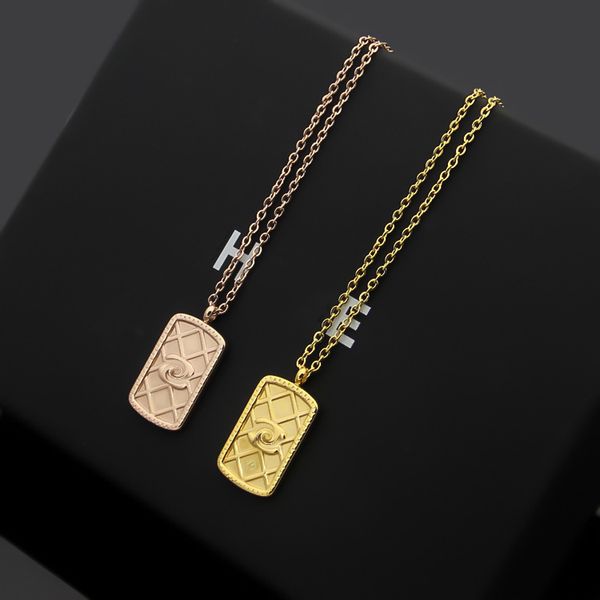 

2020 designer jewelry letters round beads hanging square card check pattern necklace ladies selling necklace set, Silver