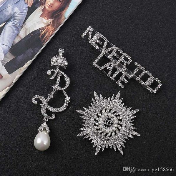 

note brooch 2019 designer wild europe and the united states hipster super flash zircon letters pin brooch net red jewelry counter wedding gi, Gray