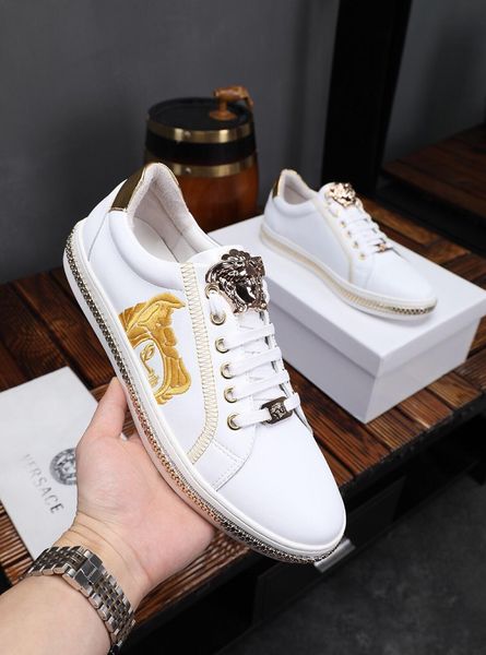 

2020y luxury limited edition embroidered leather daily men's casual sneakers, stylish wild high-end banquet shoes, size: 38-45, Black