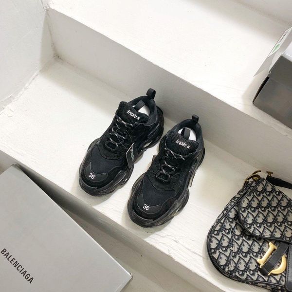 

2020ew designer to create casual and comfortable all-match sports shoes, travel shoes outsole non-slip design with original box delivery, Black