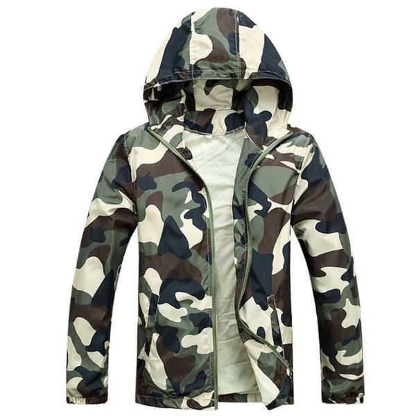 Frete Grátis 2020 Venda Quente Mens Outwear Jaquetas Finas Casacos Moda Camuflagem Jaqueta Verão Macho Com Capuz Sunscreen Coat barato