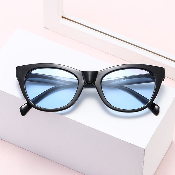 

2020 new fashion round sunglasses woman brand designer vintage retro triangular cat eye glasses transparent ocean uv400, White;black