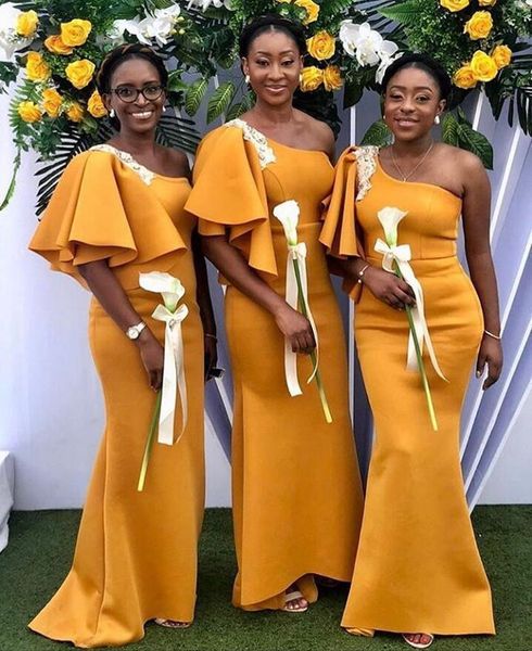 Plus Size Vestidos dama africanos amarelo longo de cetim 2021 Empregada doméstica de honra Vestidos Lace um ombro Mermaid Wedding partido do cliente vestido AL6590