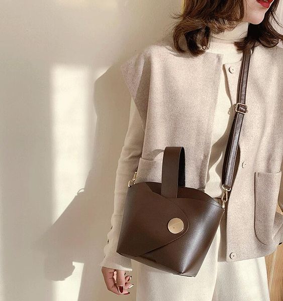 

ins женщина ковш сумка больших емкости леди плечо сумка plain crossbody сумка пляжная сумка