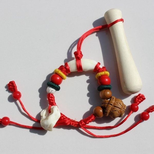 

тканый красный браслет веревка младенца с диким перцем дерево измельчения браслет ниппель ниппель палочка соску натуральное из цельной древе