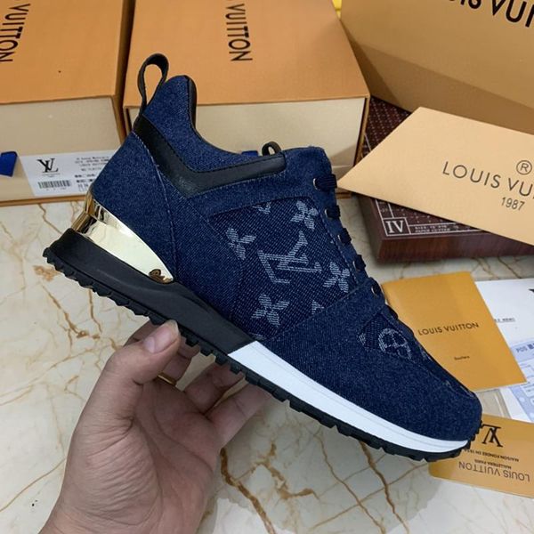 

2020u новой роскошного дизайна письмо кожа матовой резиновые нижние кроссовки все соответствует моде мужской повседневной обуви мужской обув, Black