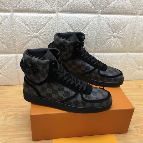 

042 high-quality men's designer casual sports shoes trendy brand outdoor casual shoes, fast delivery in the original box, Black