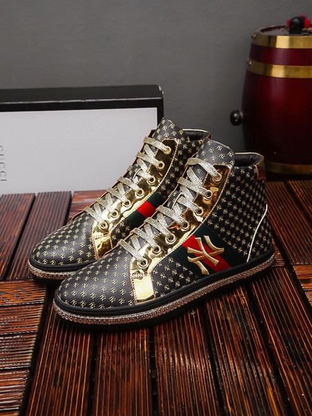 

2020p new fashion trend leather men's shoes high-casual shoes, fashion versatile comfortable outdoor sports shoes, original box del