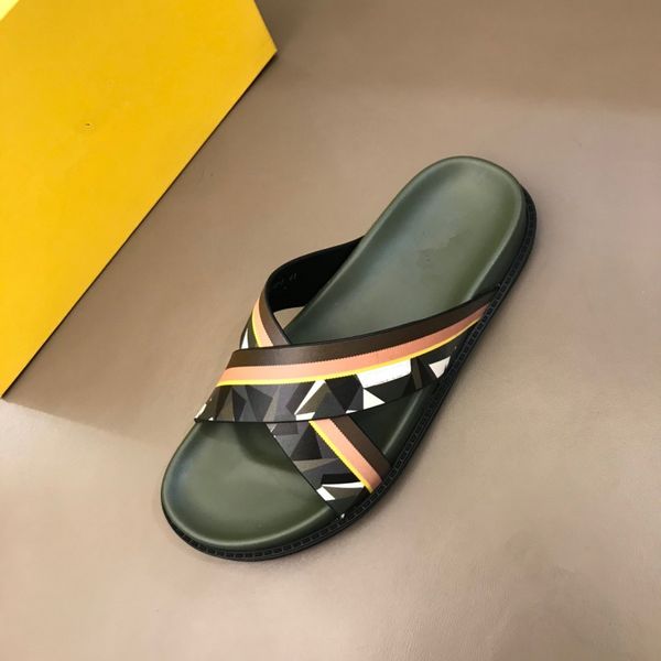 

f fashionable men's slippers, imported cowhide to make high-end quality leisure fashion slippers, Black