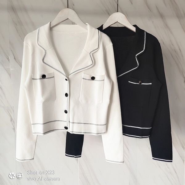 

727 2020 brand same style regular lapel neck long sleeve kint sweater black white flora print sweater qian