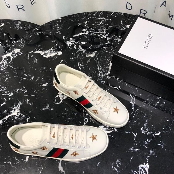 

2021-2020v new trend leather casual shoes embroidery bee men and women sports shoes fashion wild party couple flat shoes ,size 35 -45, Black