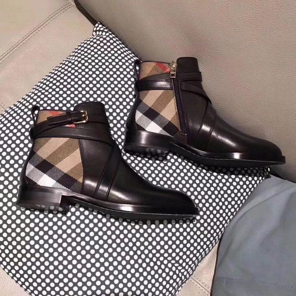 

2020v new official website synchronous release of luxury women's casual fashion boots, outdoor travel casual boots, fast delivery, Black
