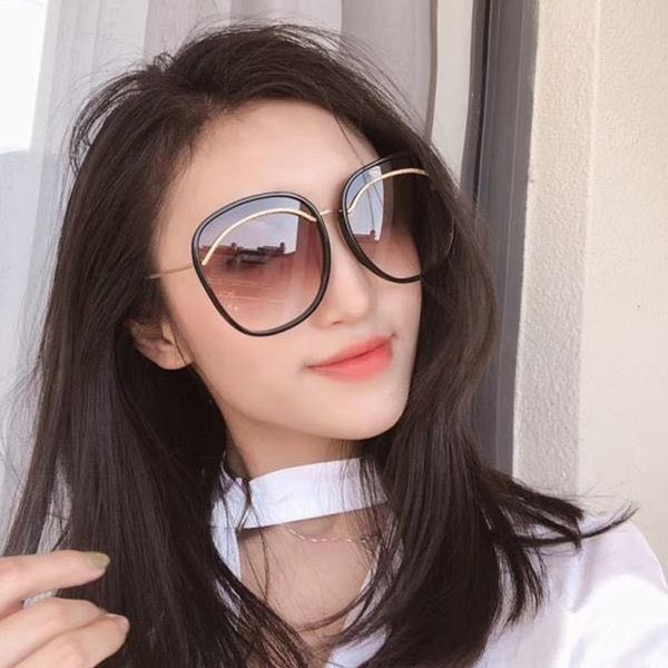

2020 new protective glasses female big frame eyebrow sunglasses ocean film european and american frame fashion sunglasses female, White;black