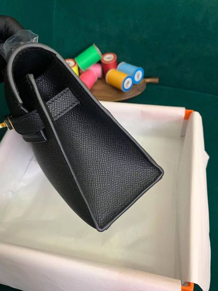 

fashionable lady handbag high-end custom quality handbag classic business leisure fashion bag metal jewelry with long shoulder straps 0028