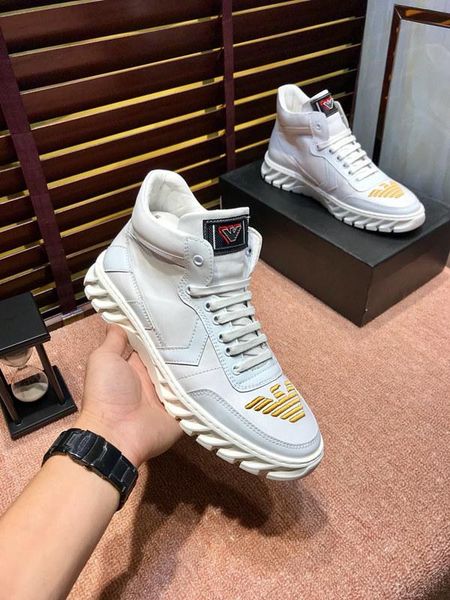 

2020w autumn men's high-leather casual shoes, fashion wild sports shoes, original box packaging, yards: 38-45