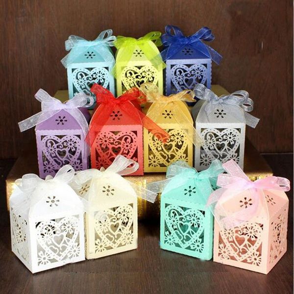 

10pcs/set love heart laser cut hollow carriage favors gifts candy boxes with ribbon baby shower wedding party supplies