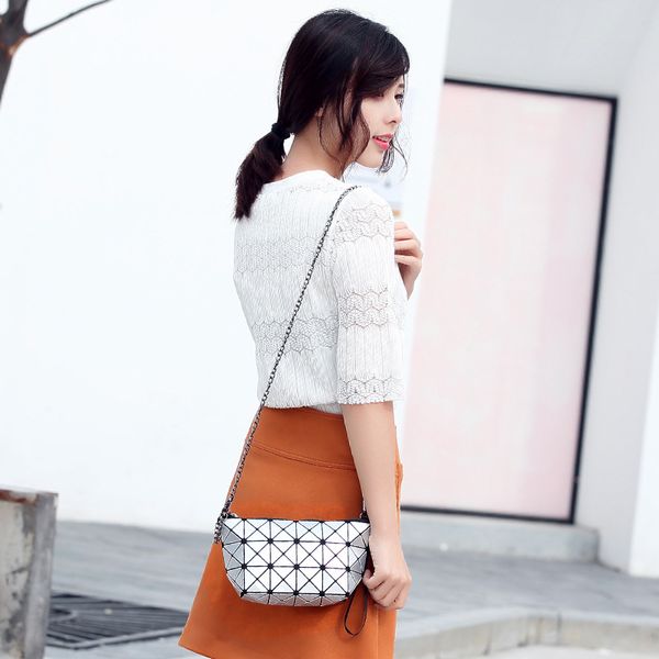 

2020 korean version of the new women's diamond geometric bag diamond lattice folding shoulder fashion female bag