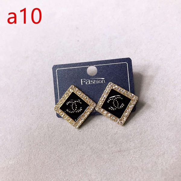 

новый восстановление ancienluxury дизайнер серьги темперамент личность дизайн письмо письмо шпилька личности модное темперамент серьги, Golden;silver