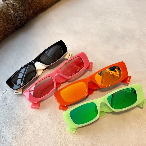 

новый 0516 солнцезащитные очки для женщин мужчин специальные уф-защиты женщин дизайнер урожай небольшой площади кадра 0516s солнцезащитные о, White;black