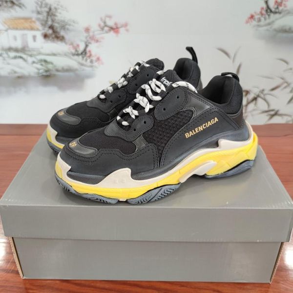 

2020tt designer to create casual and comfortable all-match sports shoes, travel shoes outsole non-slip design with original box delivery, Black