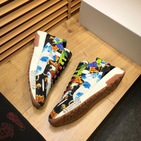 

2020-2019i new luxury limited edition men's casual shoes, fashion wild sports shoes, original packaging shoe box delivery, yardage: 38