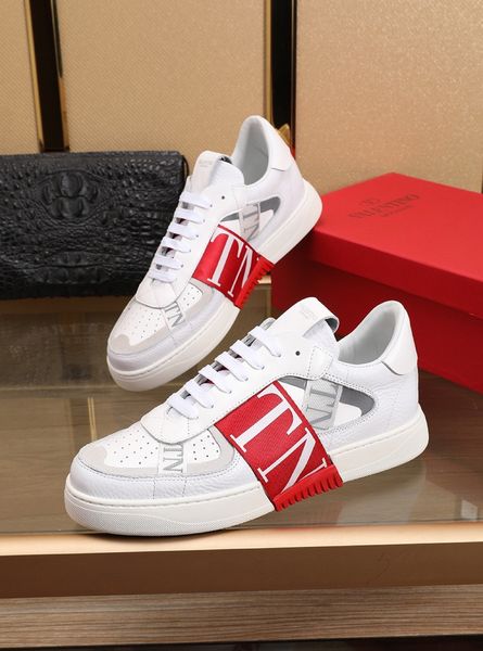 

new4 fashion luxury casual men's shoes design versatile sports shoes outdoor comfortable men's shoes original box packaging, Black