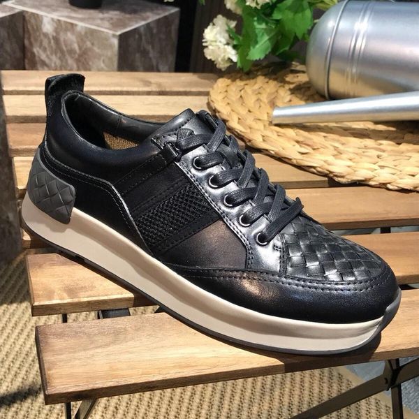 

2019g spring leather men's white shoes, comfortable and high shoes, fashion wild sports shoes, original box packaging: 38-44, Black