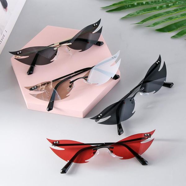 

women cat eye sunglasses retro metal frame flame style women sun glasses shades uv400 sunglass, White;black