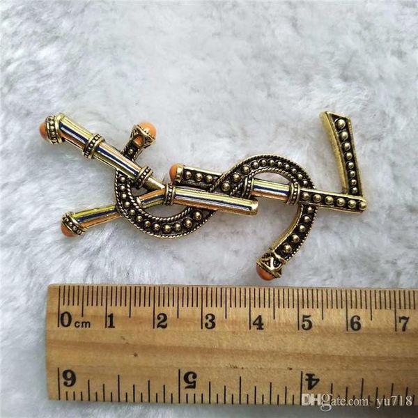 

роскошные броши кристалл rhinestone известного письма брошь pin корсаж женщина брошь мода ювелирных изделия костюм украшение горячего качест, Gray
