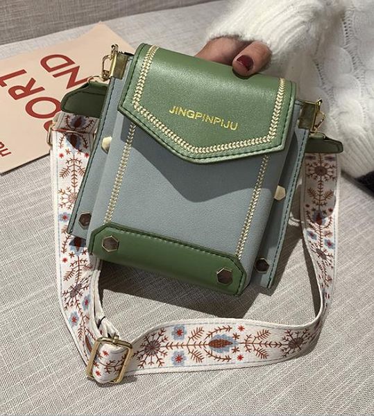 

2020 popular designer women's bag new versatile broadband oblique crossbody fashion simple shoulder small square ing