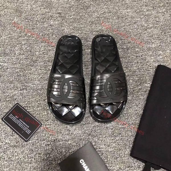 

2020 new lusso ladies sandals and slippers progettista casual comfortable beach shoes flat bottom men women xshfbcl outdoor slippers, Black;grey