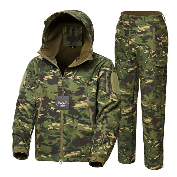 

shark skin soft shell jacket suit new color jungle camouflage windproof rain-proof warm warm coat coat three-in-one, Blue;black
