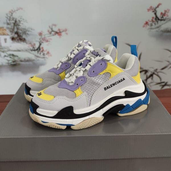 

2020kp designer designs new leisure and entertainment hiking shoes, outdoor jungle adventure shoes, original packaging and box delivery, Black