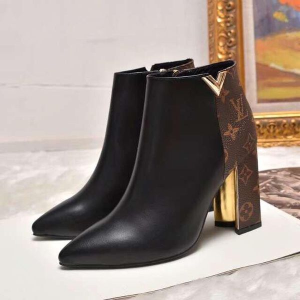 

2020f autumn and winter classic old flower skin trend high-heeled ankle boots, fashion wild leather martin boots, original box packaging