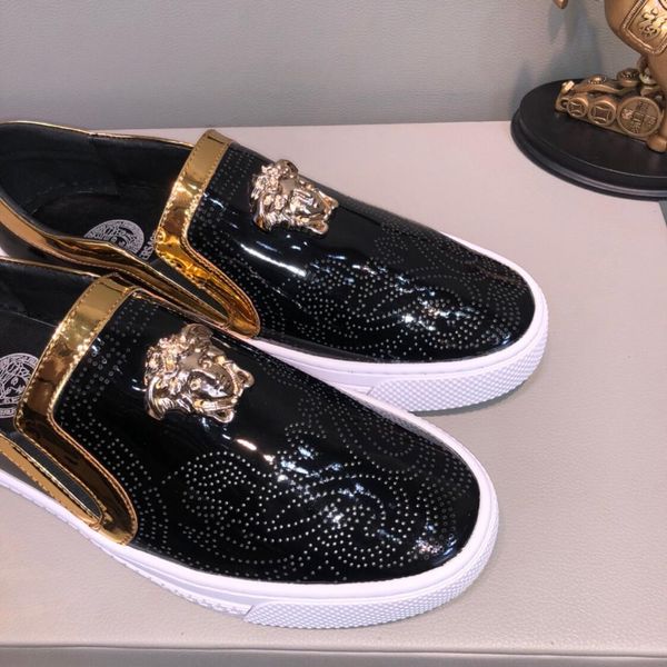 

2019o новой моды ленивых мокасины тенденция дикий одиночная обувь мужской повседневной обувь оригинальной коробка пакет волосы: 38-44, Black