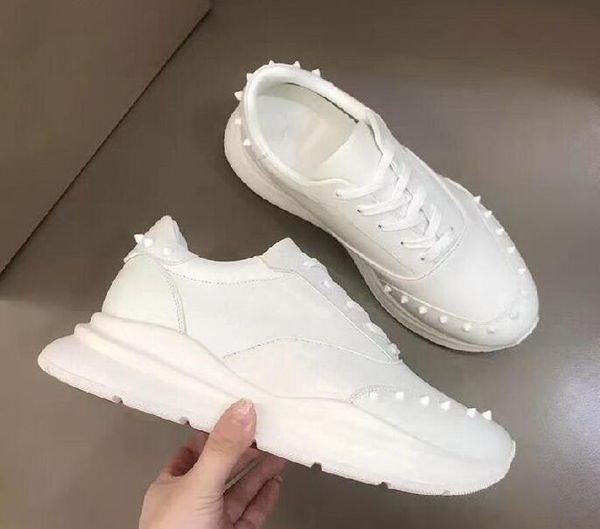 

2020 designer red bottoms runner triple s sneakers vintage dad shoes white black leather luxury mens womens spikes trainers big size cs05