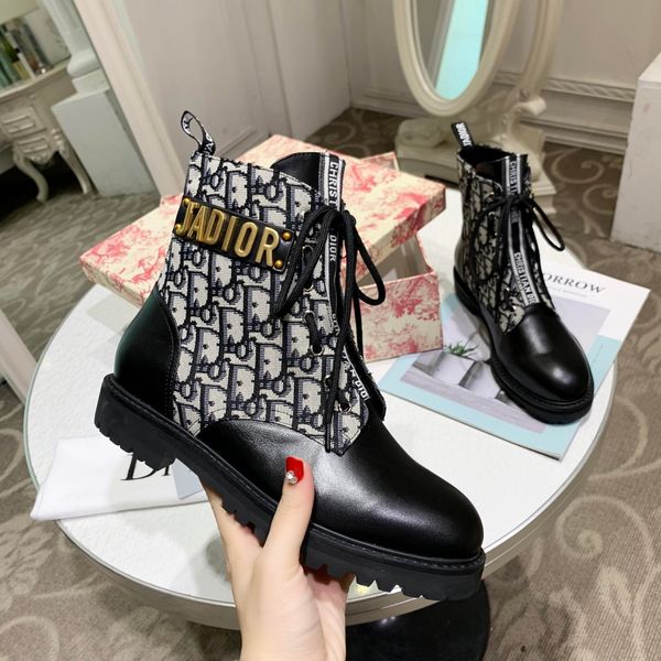 

new luxury designer high ladies shoes fashion all-match ladies sports boots outdoor ladies motorcycle boots original box packaging, Black
