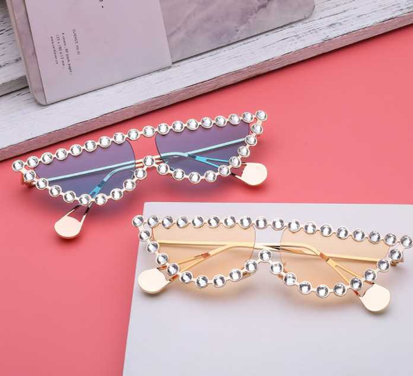 

vintage small sunglasses cat eye sunglasses alloy eyewear new, White;black