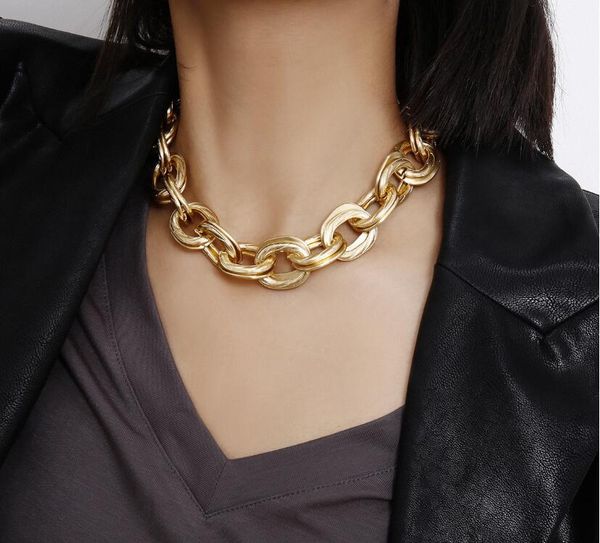 Хип-хоп женщин цепи ожерелья моды Hollow Pattern Lady Gold Necklace Ночной клуб Личность Charm Женский Choke ожерелье ювелирных изделий